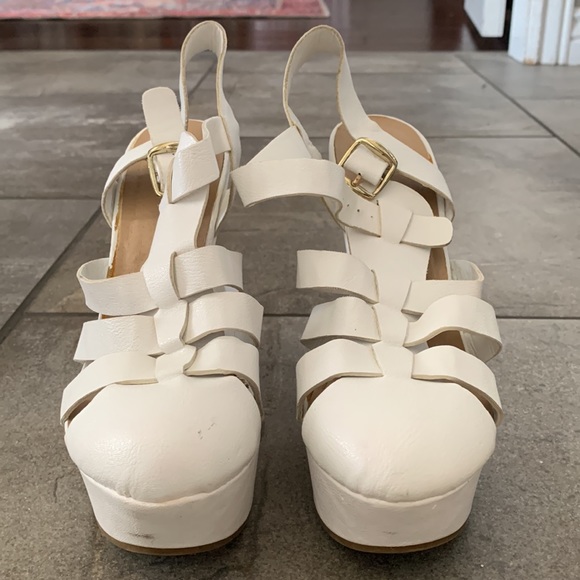 Breckelle’s platform wedged heels white US size 8 - Picture 4 of 6